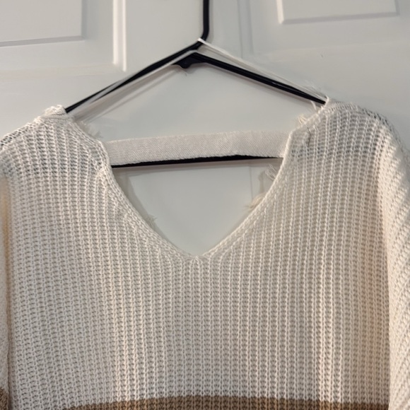 Moon&Madison Color Block Knit Oversized Sweater V Neck Fringe Rough Edges Medium - Picture 7 of 9